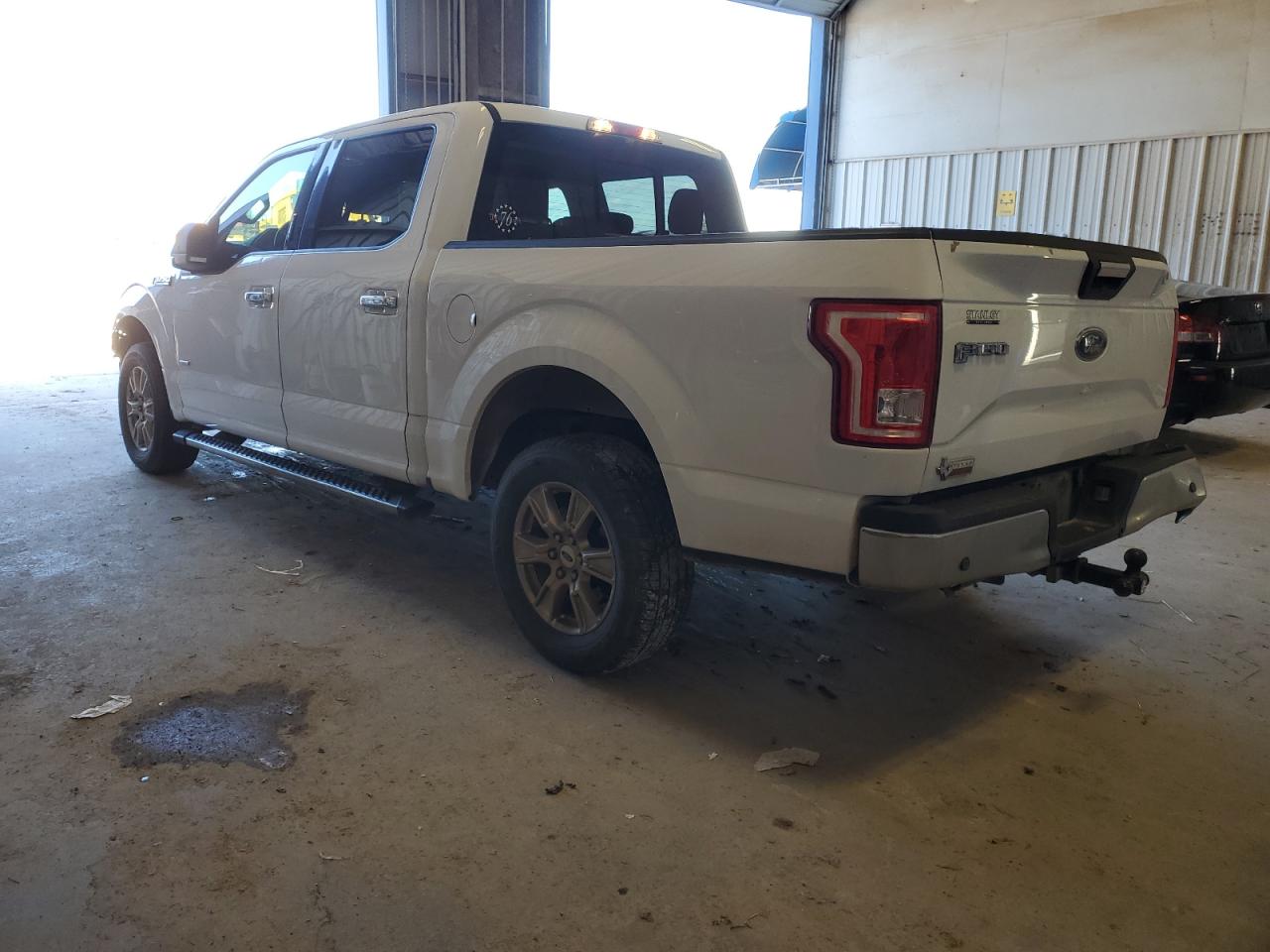 2016 Ford F-150 - Image 2