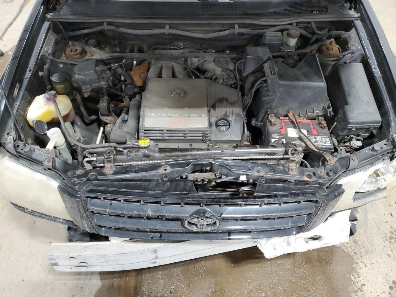 2002 Toyota Highlander - Image 13