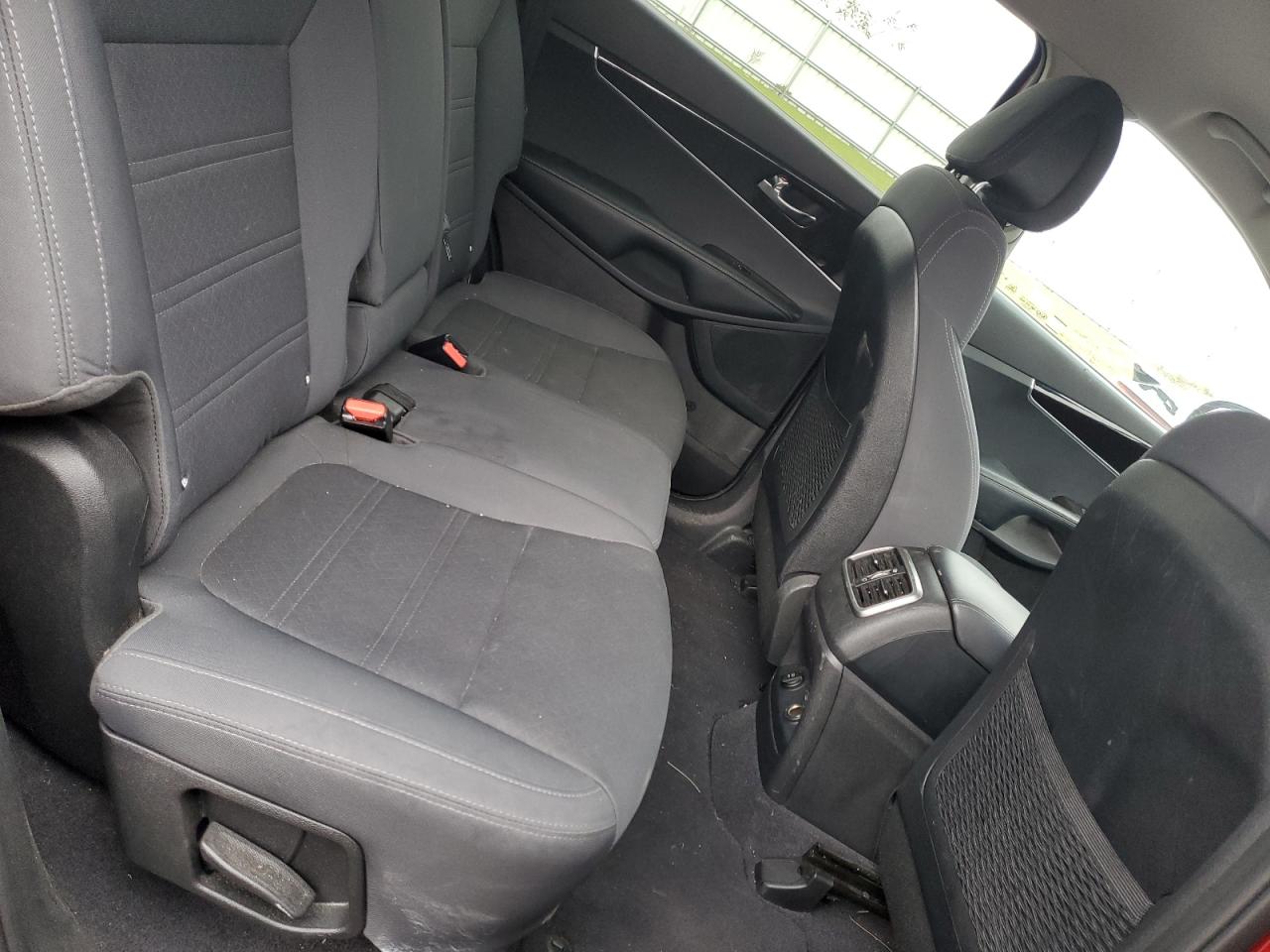 2016 Kia Sorento - Image 11