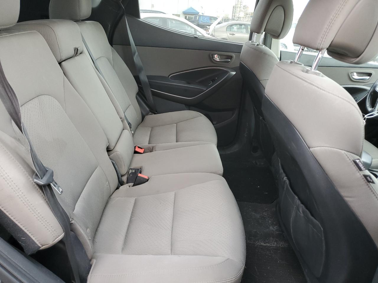 2013 Hyundai Santa Fe - Image 10