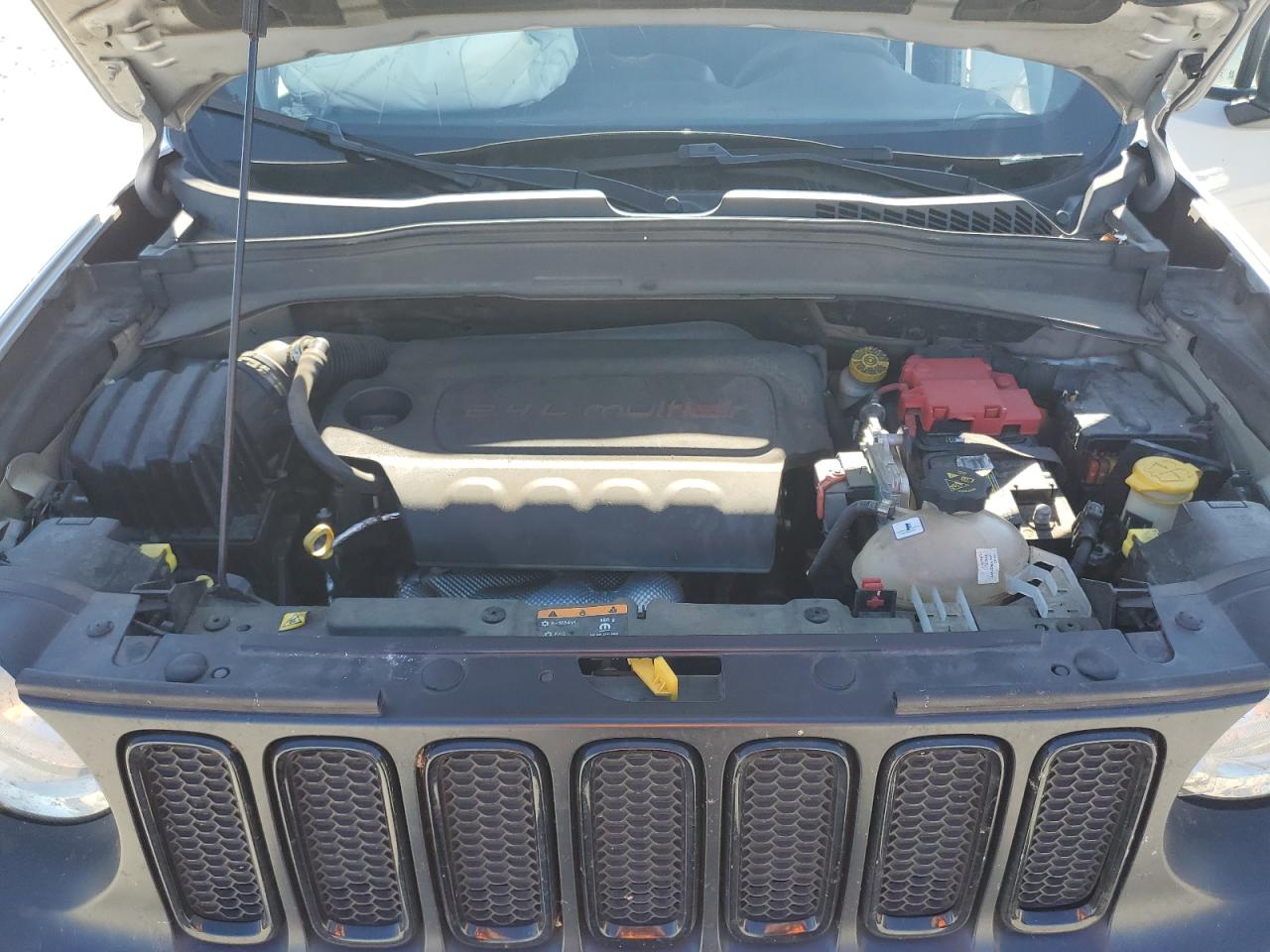 2018 Jeep Renegade - Image 13