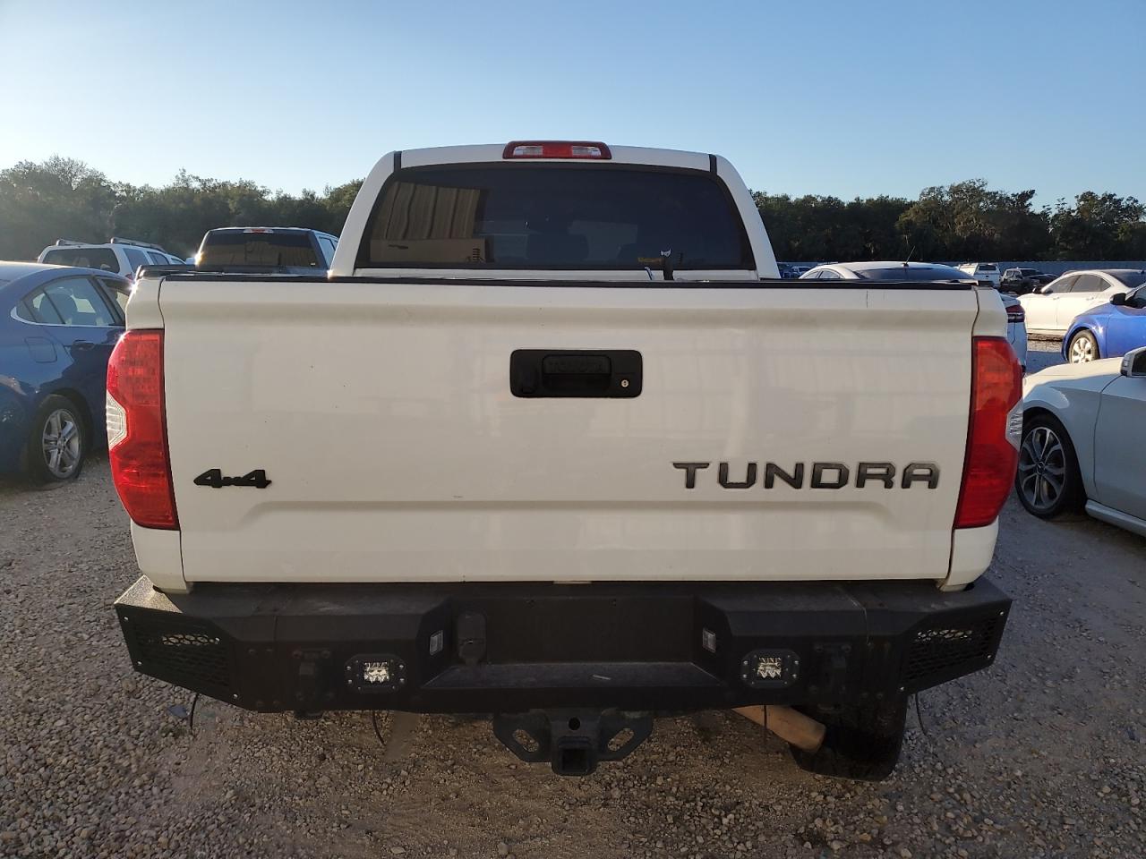 VIN 5TFDW5F14JX731438 2018 TOYOTA TUNDRA no.6