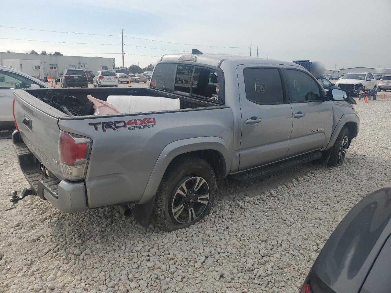 VIN 5TFCZ5AN5GX043972 2016 TOYOTA TACOMA no.3