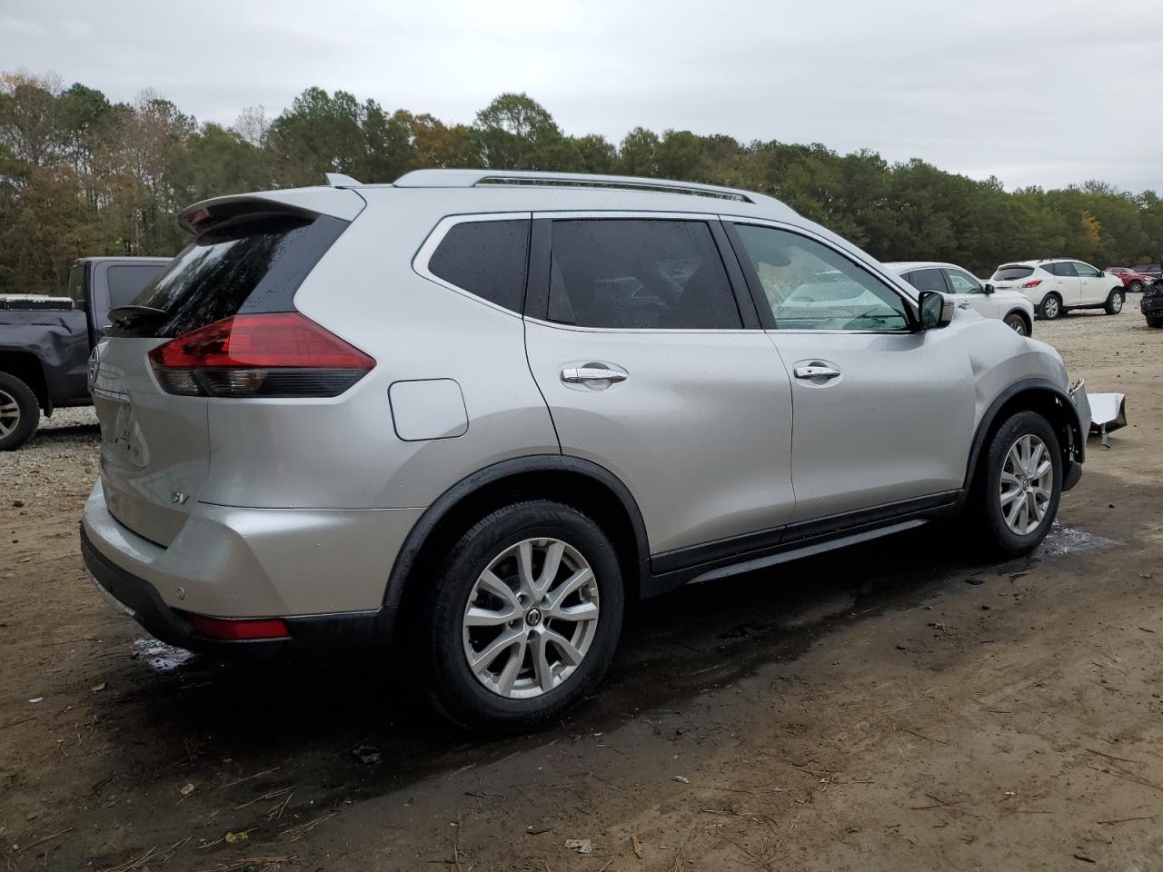 2020 Nissan Rogue - Image 3