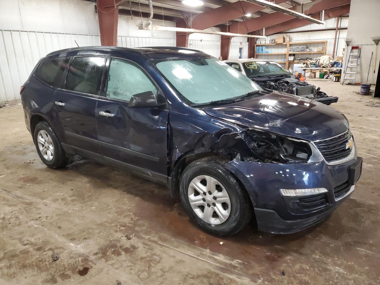 VIN 1GNKVFED7FJ237815 2015 CHEVROLET TRAVERSE no.4