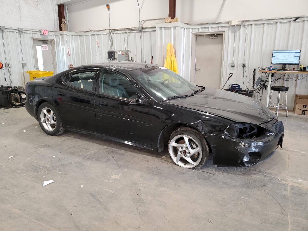 2004 Pontiac Grand Prix - Image 4
