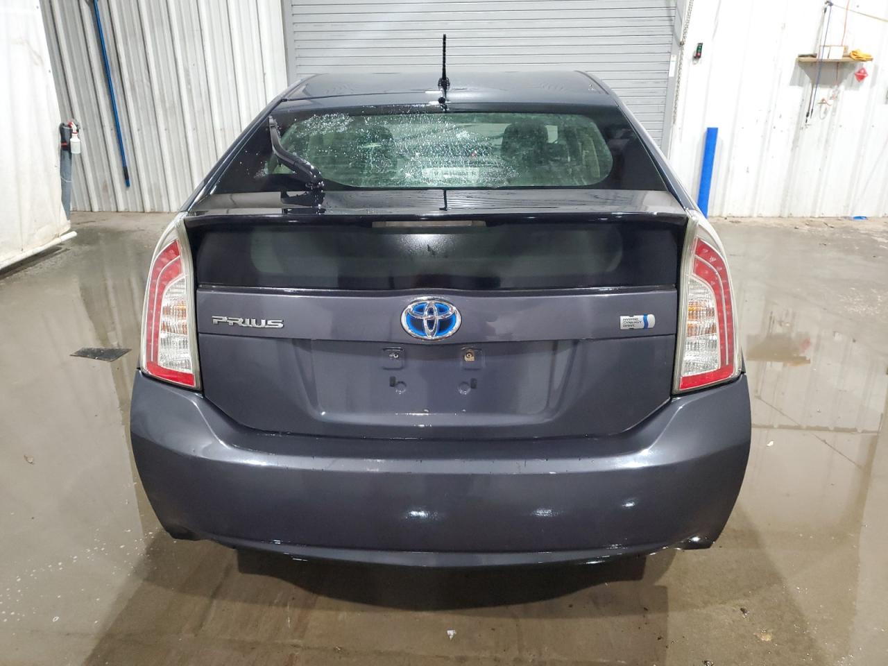 2012 Toyota Prius - Image 6