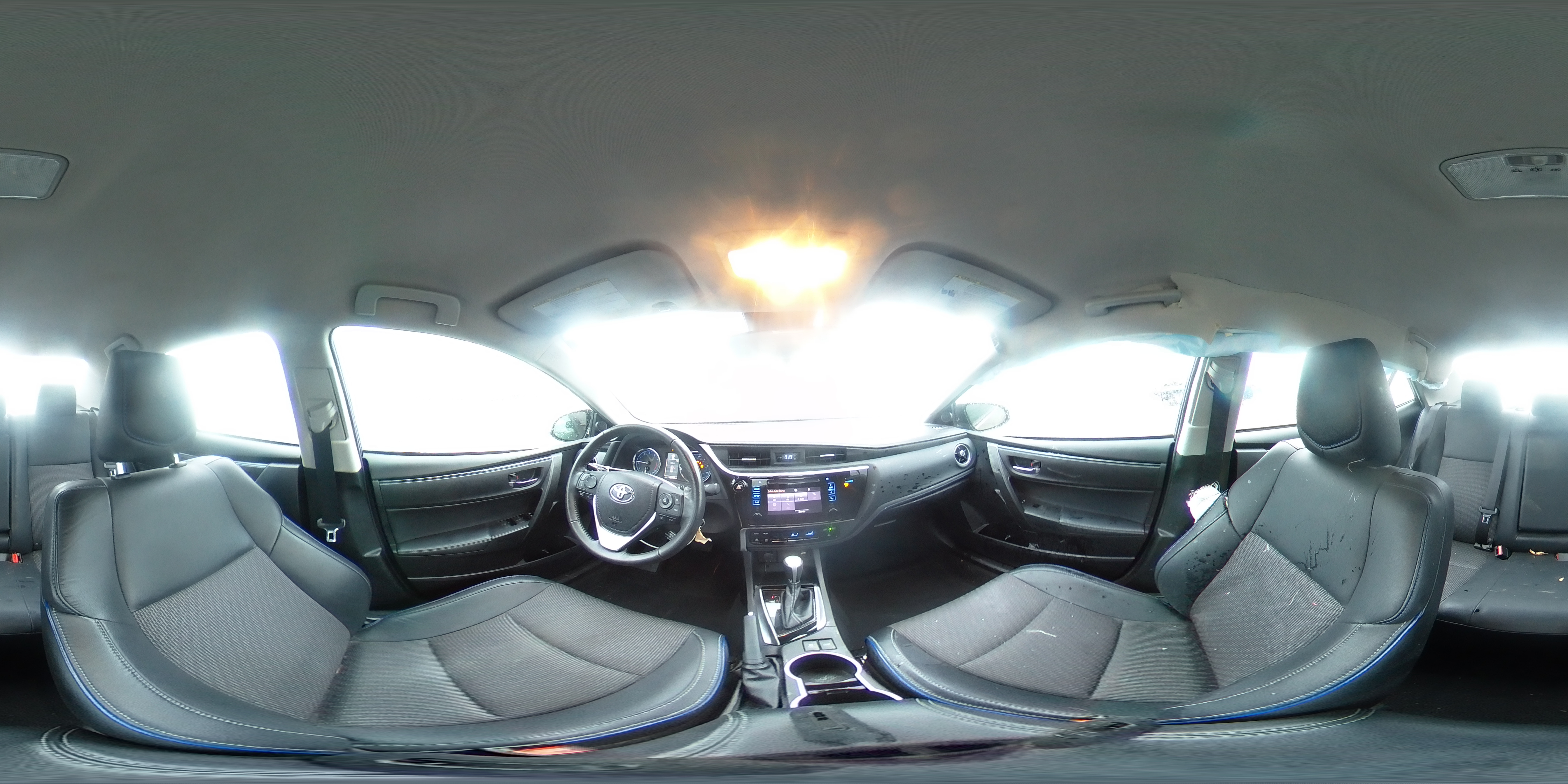 2018 Toyota Corolla - Image 13