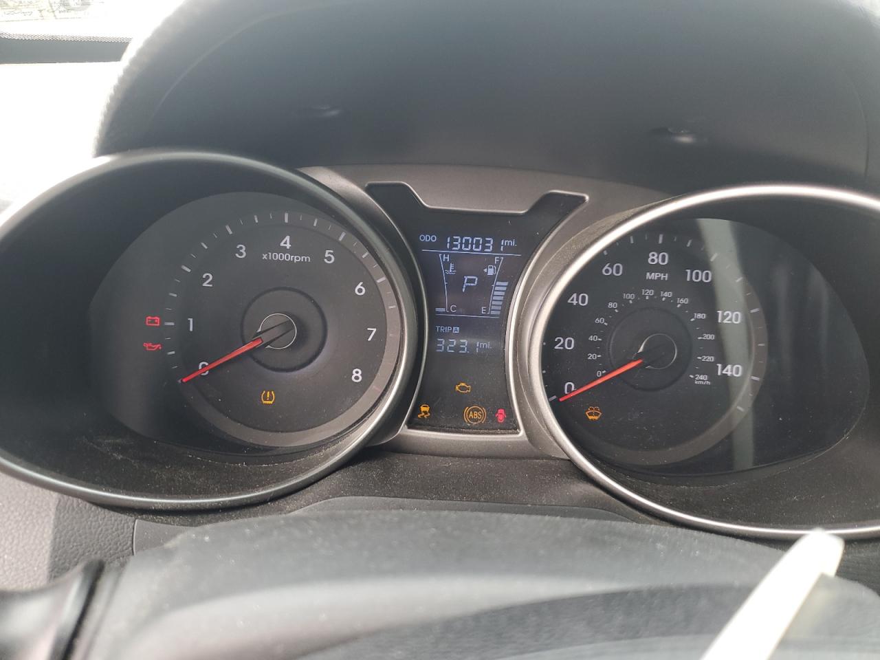 2016 Hyundai Veloster - Image 9