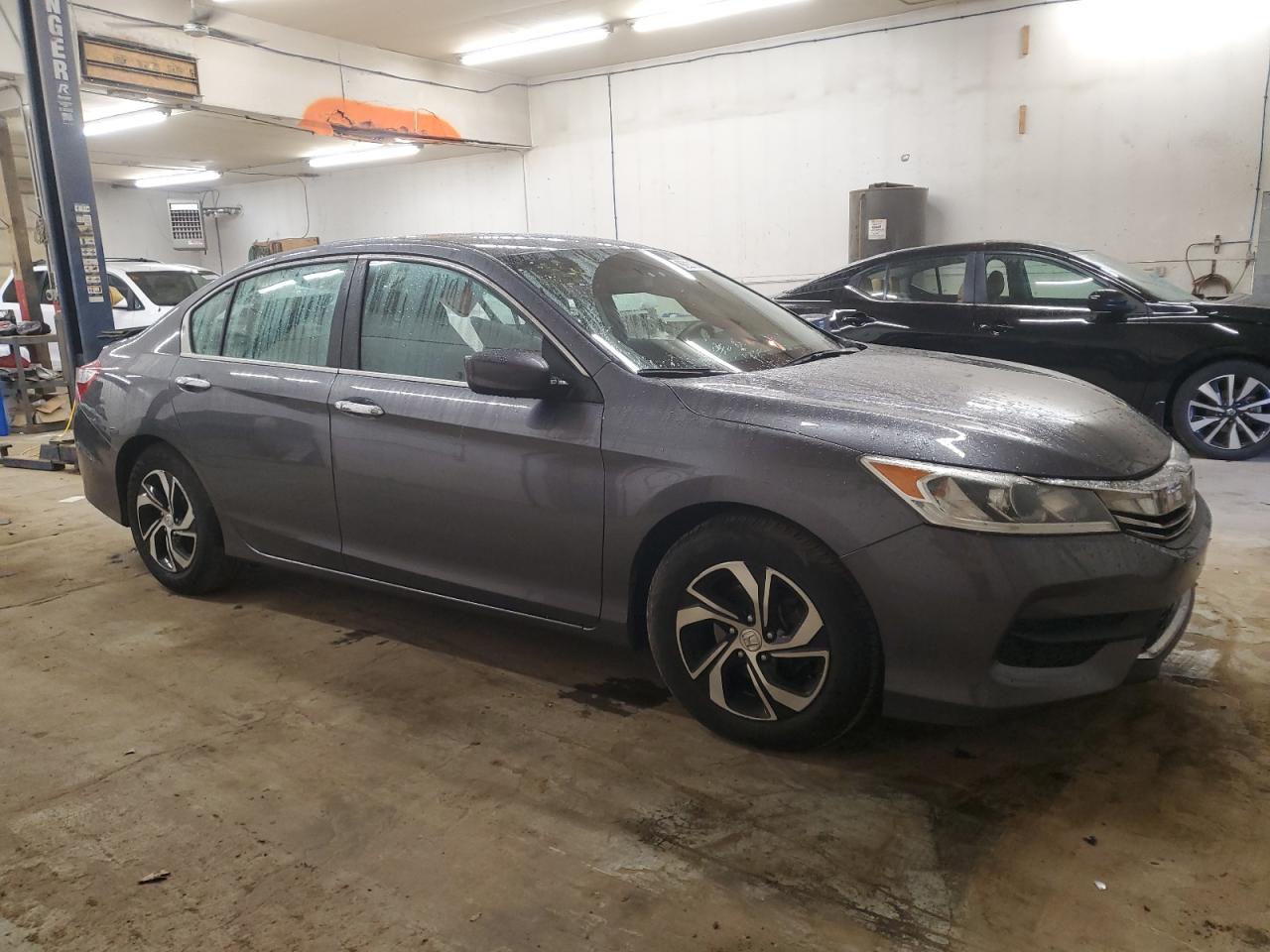 2017 Honda Accord - Image 4