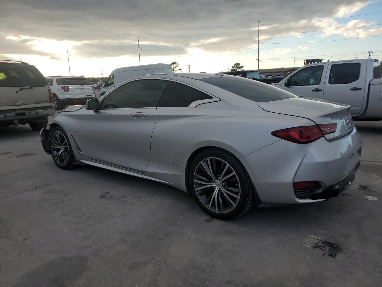 2018 Infiniti Q60 - Image 2