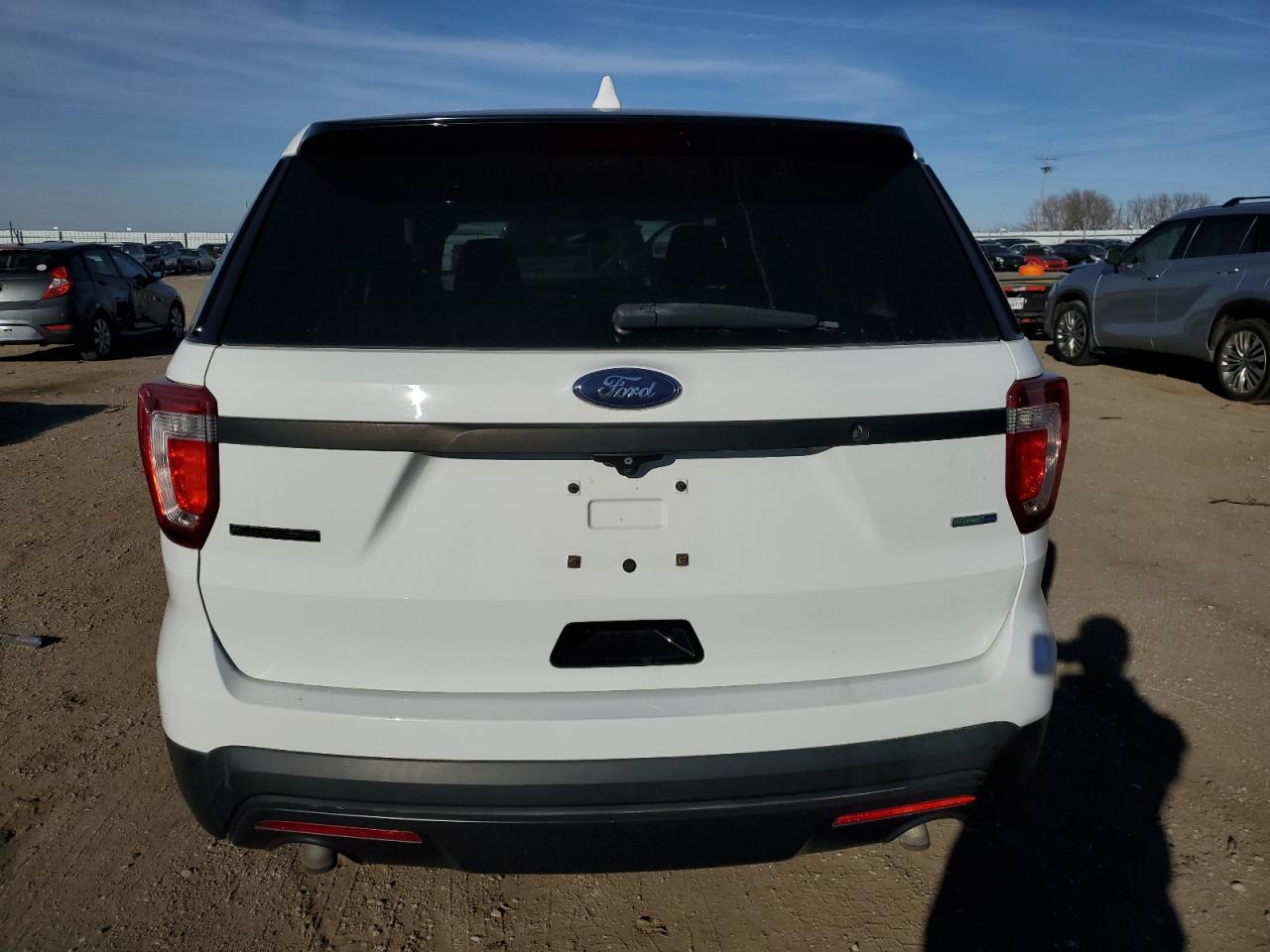 2016 Ford Explorer - Image 6