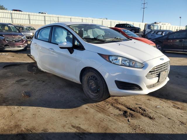  FORD FIESTA 2014 Білий