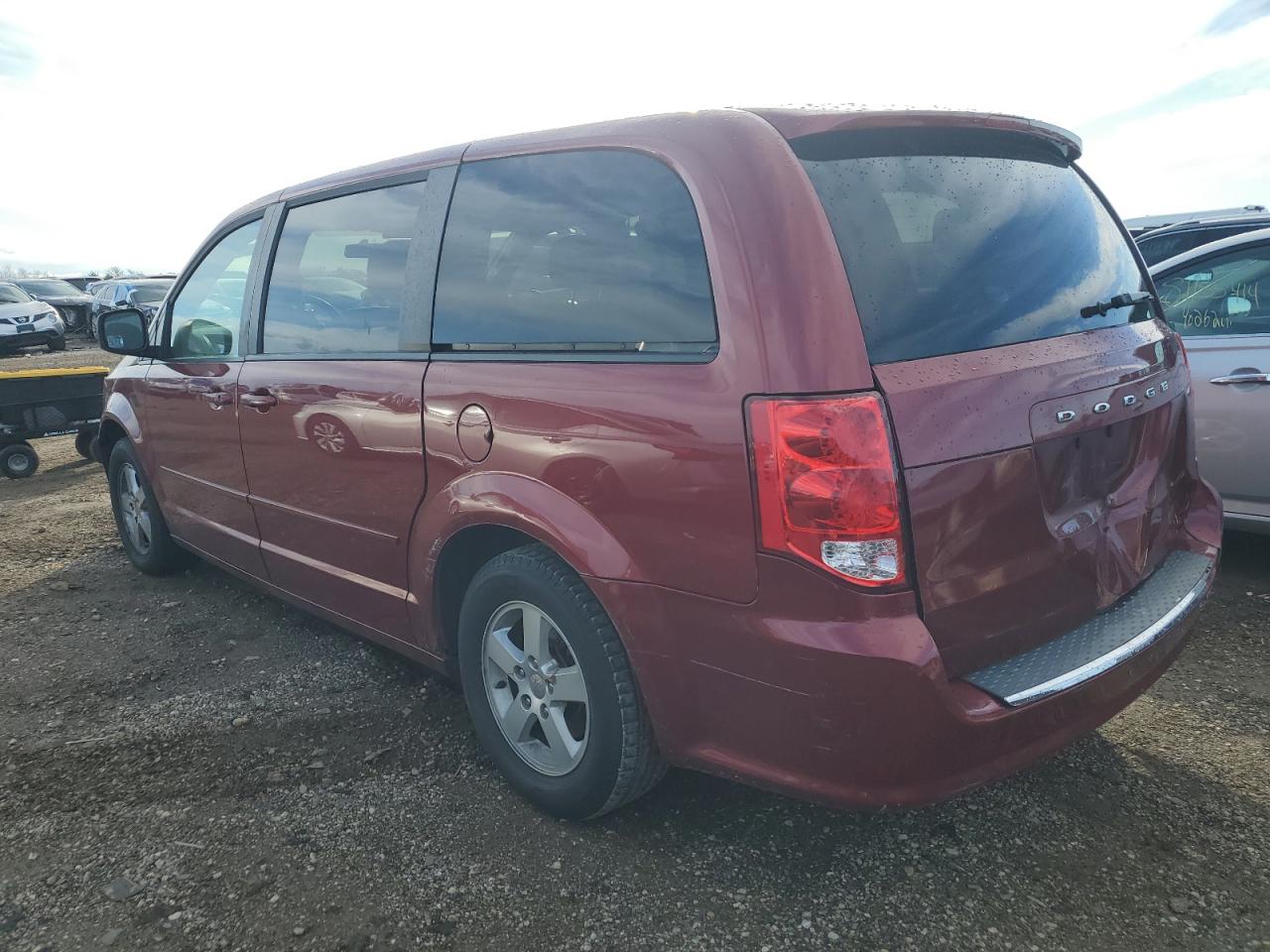 2011 Dodge Caravan - Image 2