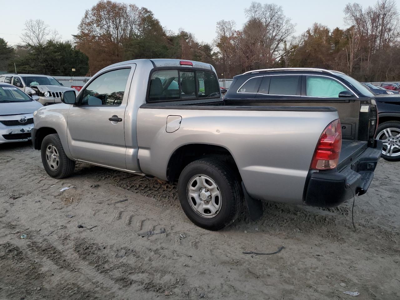 2014 Toyota Tacoma - Image 2