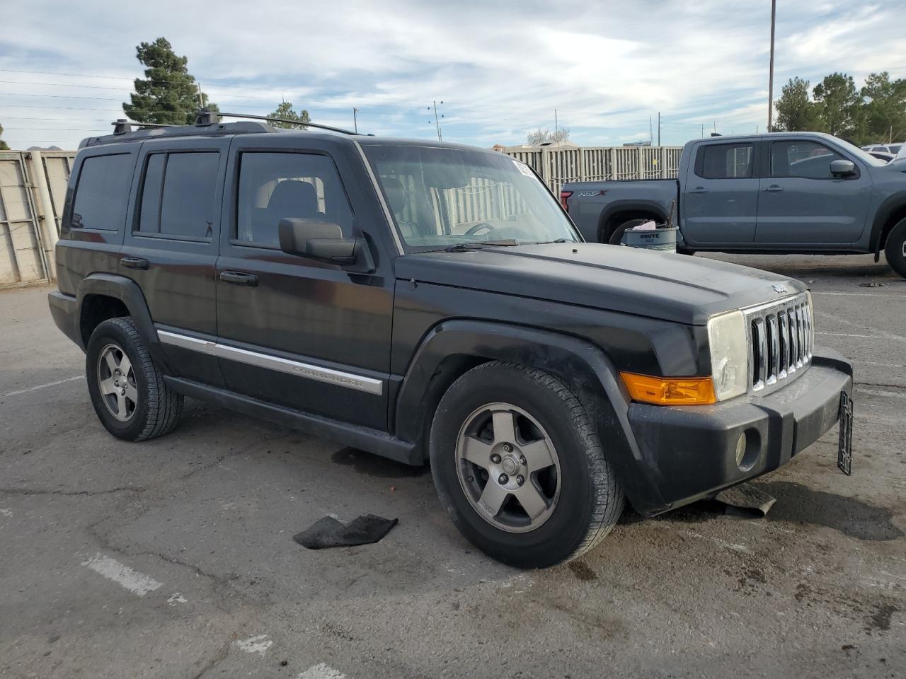 2010 Jeep Commander - Image 4