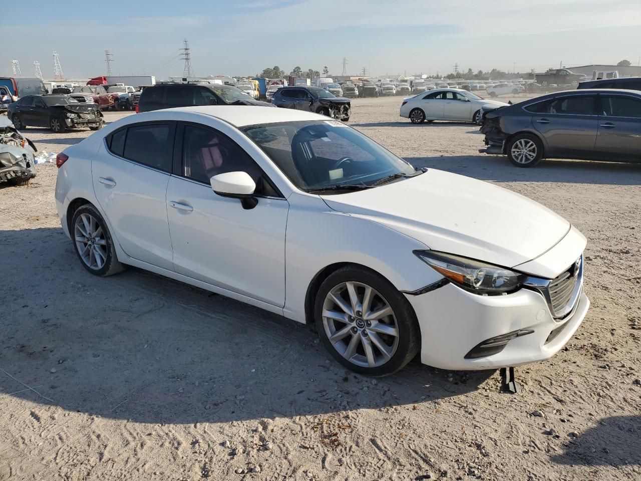 2017 Mazda 3 - Image 4
