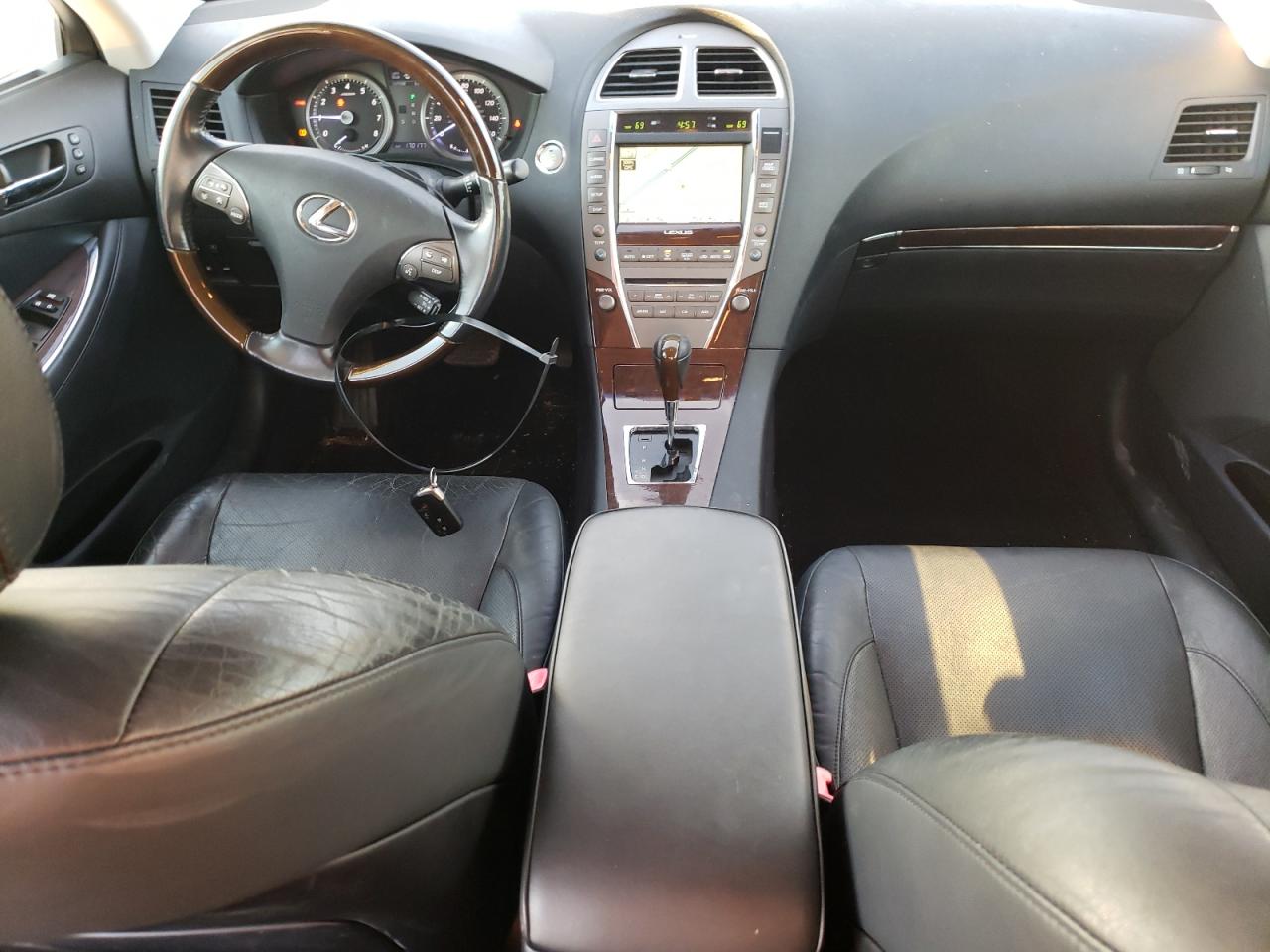 2012 Lexus ES - Image 8