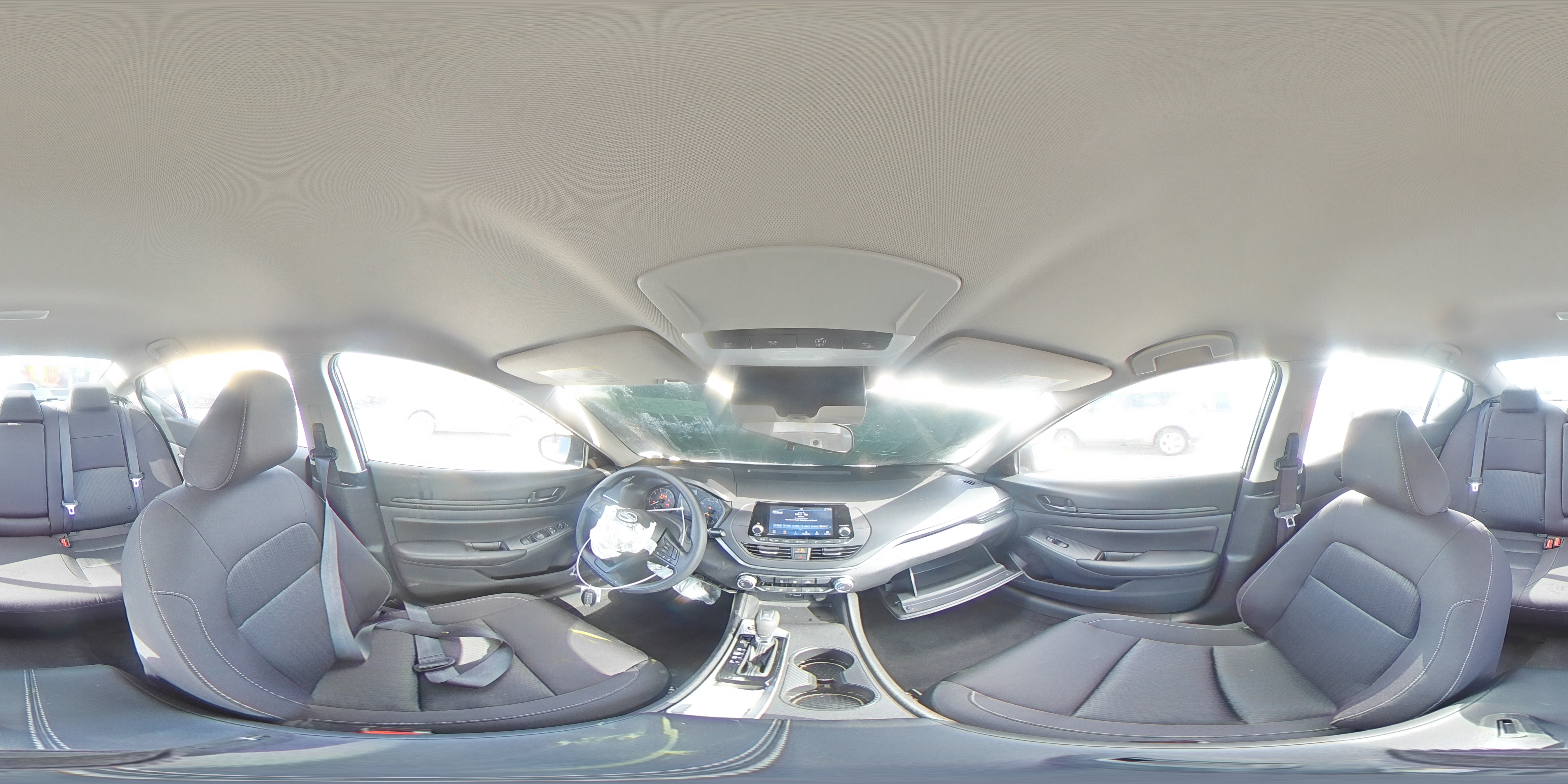 2024 Nissan Altima - Image 14