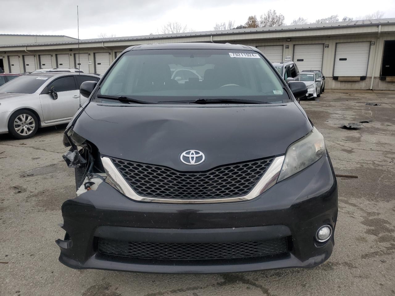 VIN 5TDXK3DC5DS371995 2013 TOYOTA SIENNA no.5