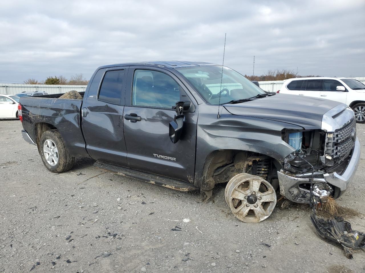 VIN 5TFUM5F19KX082145 2019 TOYOTA TUNDRA no.4