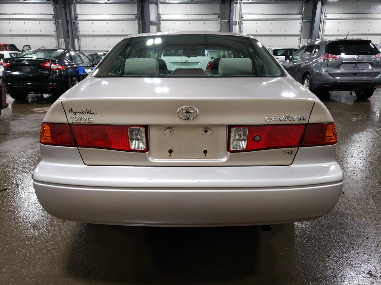 2000 Toyota Camry Le VIN: 4T1BF28K5YU956972 Lot: 80028494