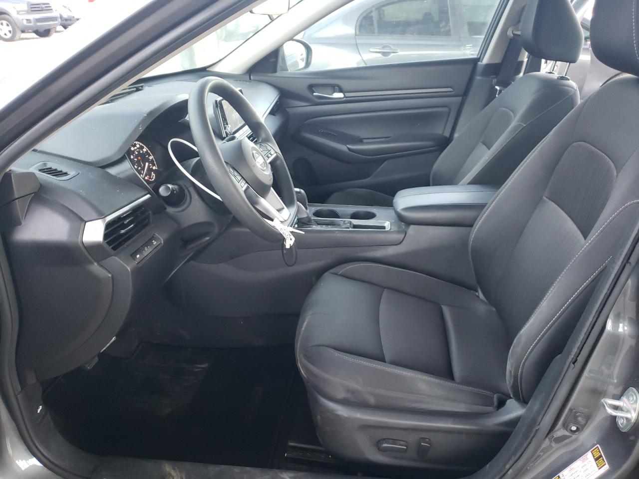 2021 Nissan Altima - Image 7