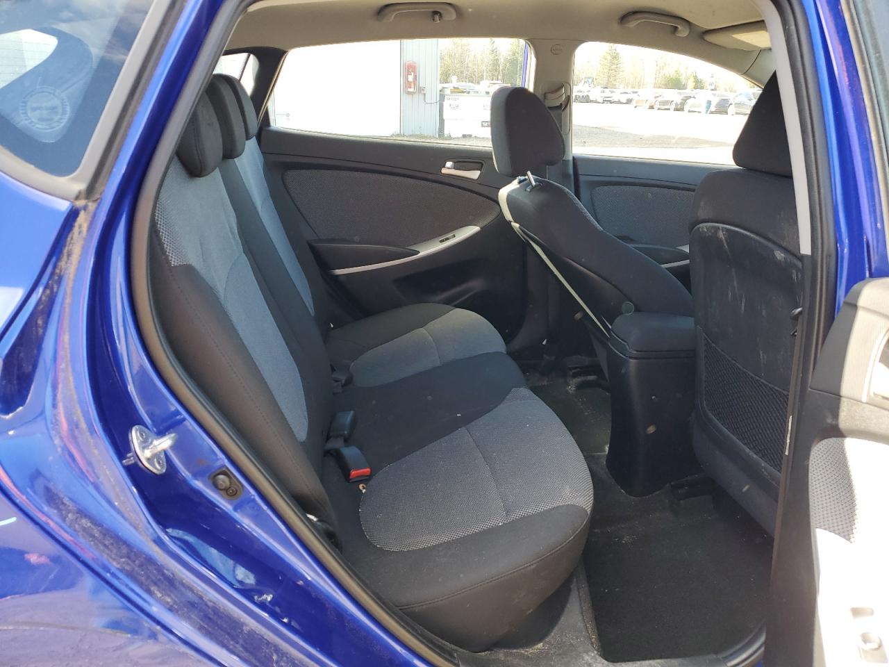 2013 Hyundai Accent - Image 10