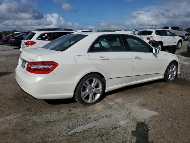  MERCEDES-BENZ E-CLASS 2013 Biały