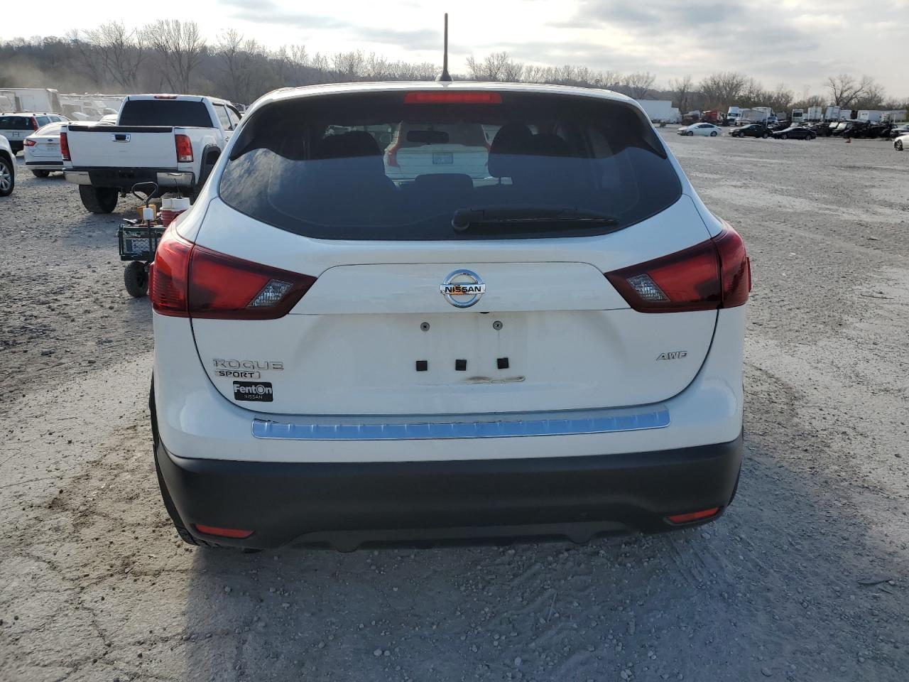 2018 Nissan Rogue - Image 6