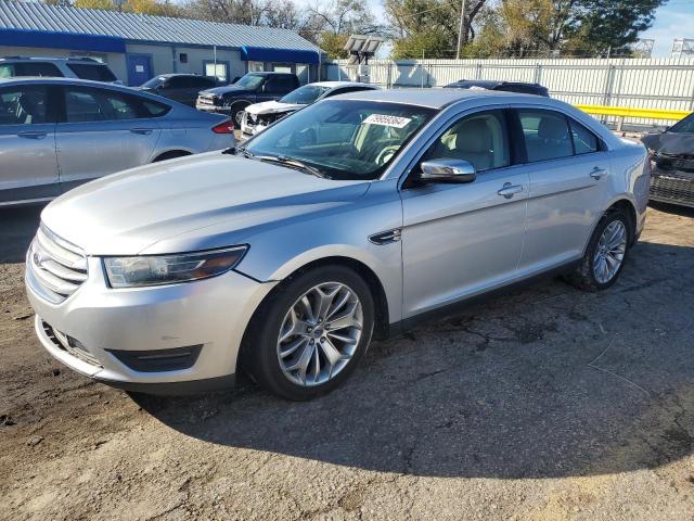 2015 Ford Taurus Limited