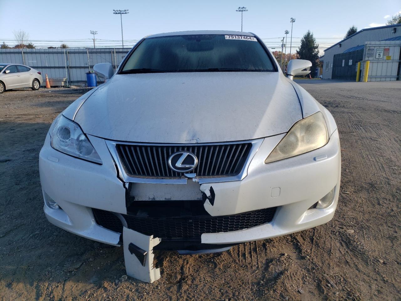 2010 Lexus IS - Image 5
