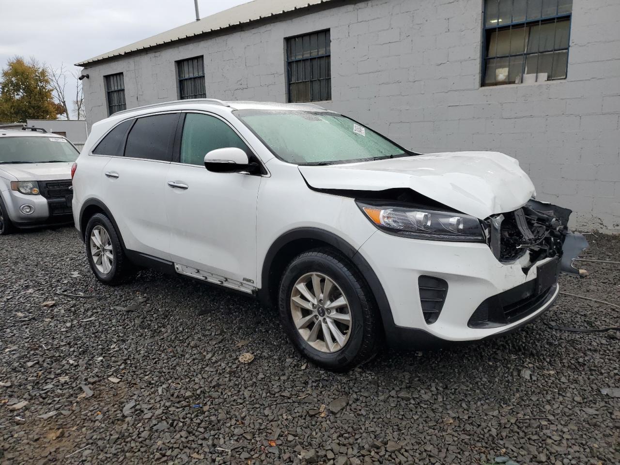 VIN 5XYPGDA37KG437369 2019 KIA SORENTO no.4