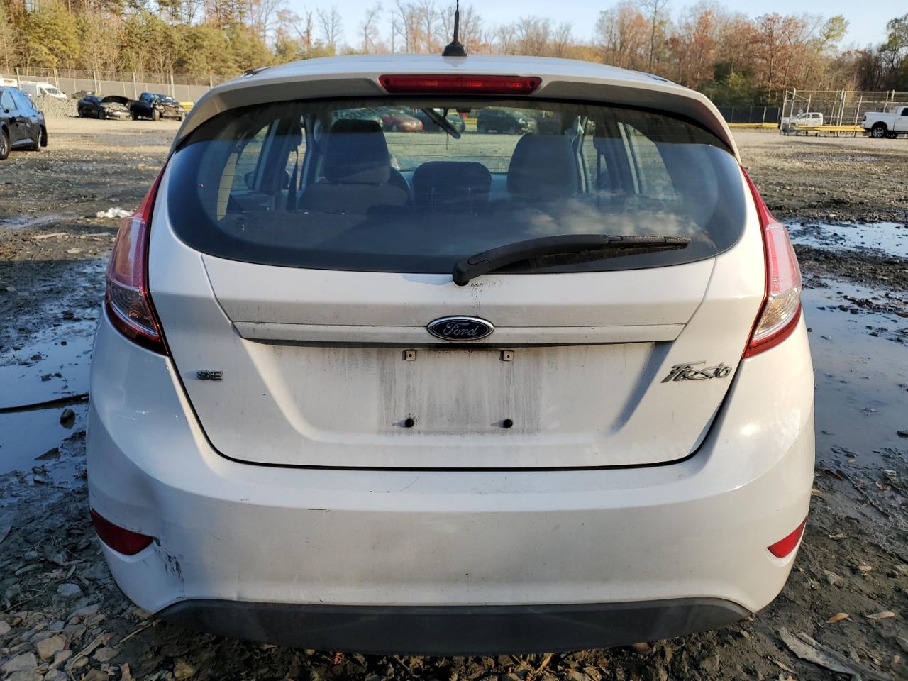 2015 Ford Fiesta - Image 6