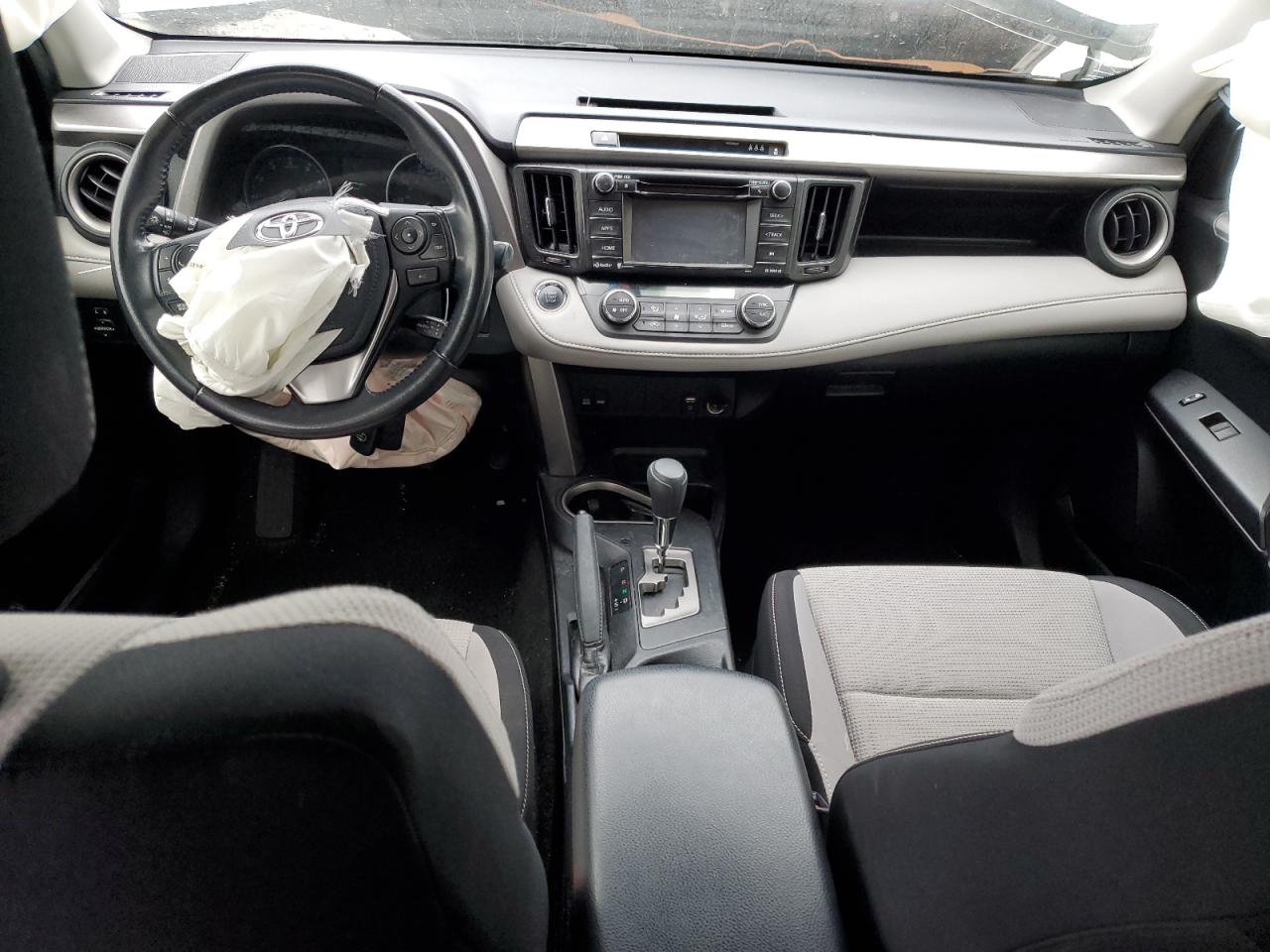 2018 Toyota RAV 4 - Image 8