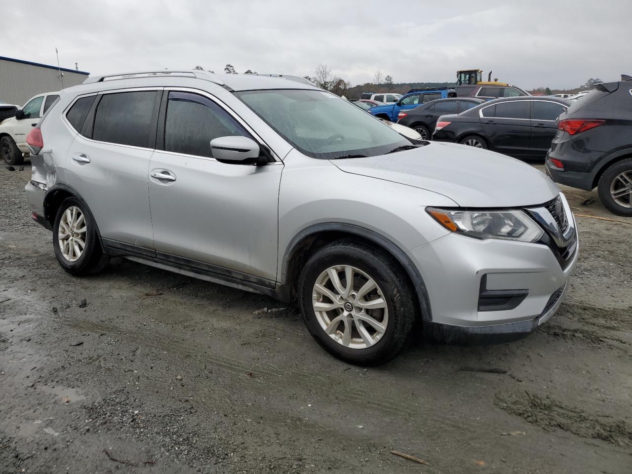 2018 Nissan Rogue - Image 4