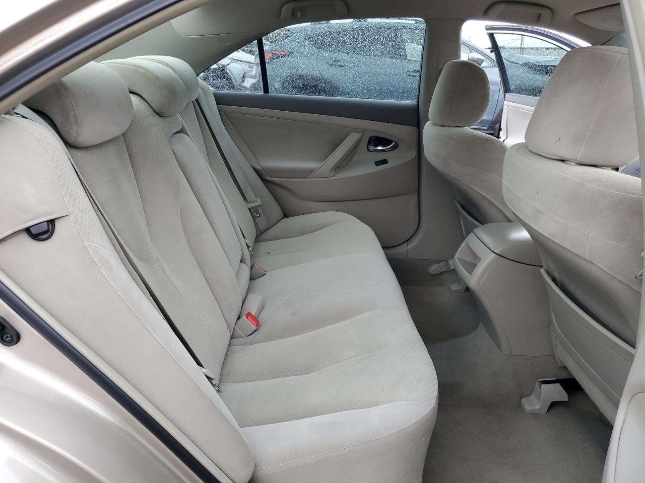 2009 Toyota Camry - Image 10
