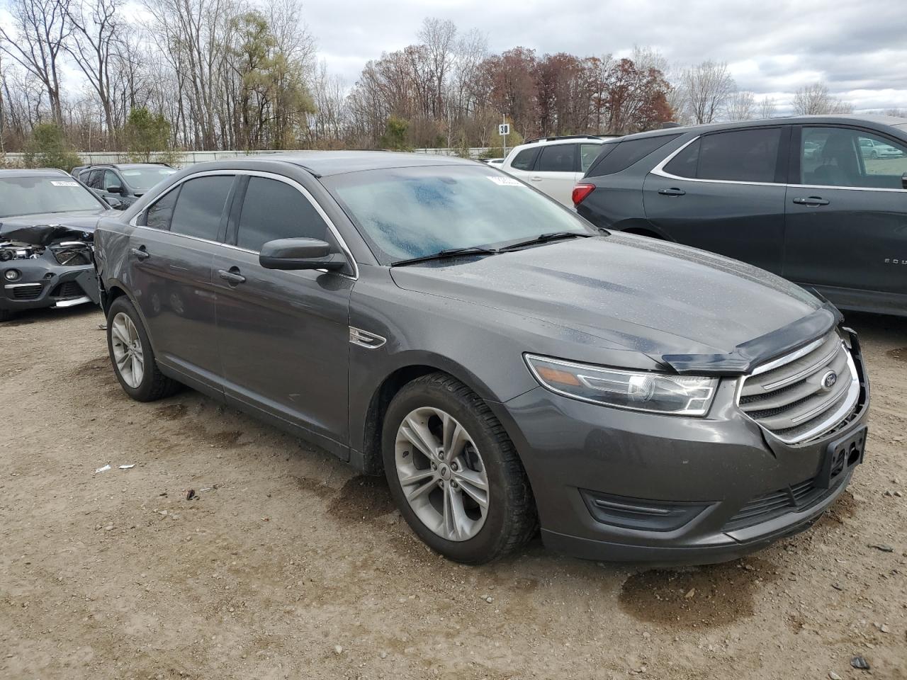 VIN 1FAHP2H89FG110751 2015 FORD TAURUS no.4