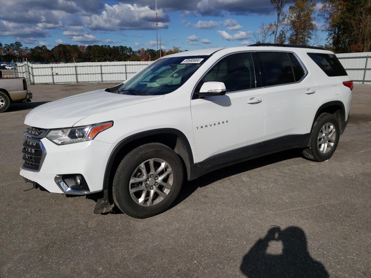 VIN 1GNERGKW0KJ168408 2019 CHEVROLET TRAVERSE no.1