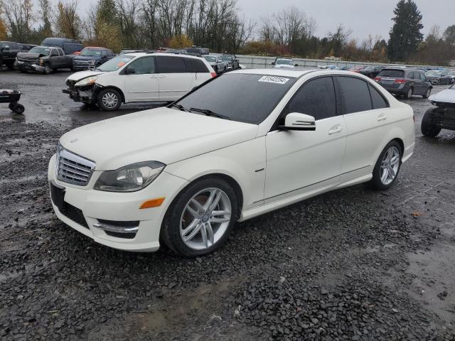 Sedans MERCEDES-BENZ C-CLASS 2012 White