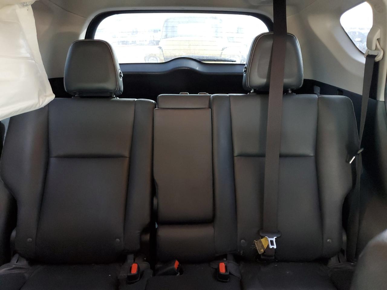 2016 Toyota RAV 4 - Image 10