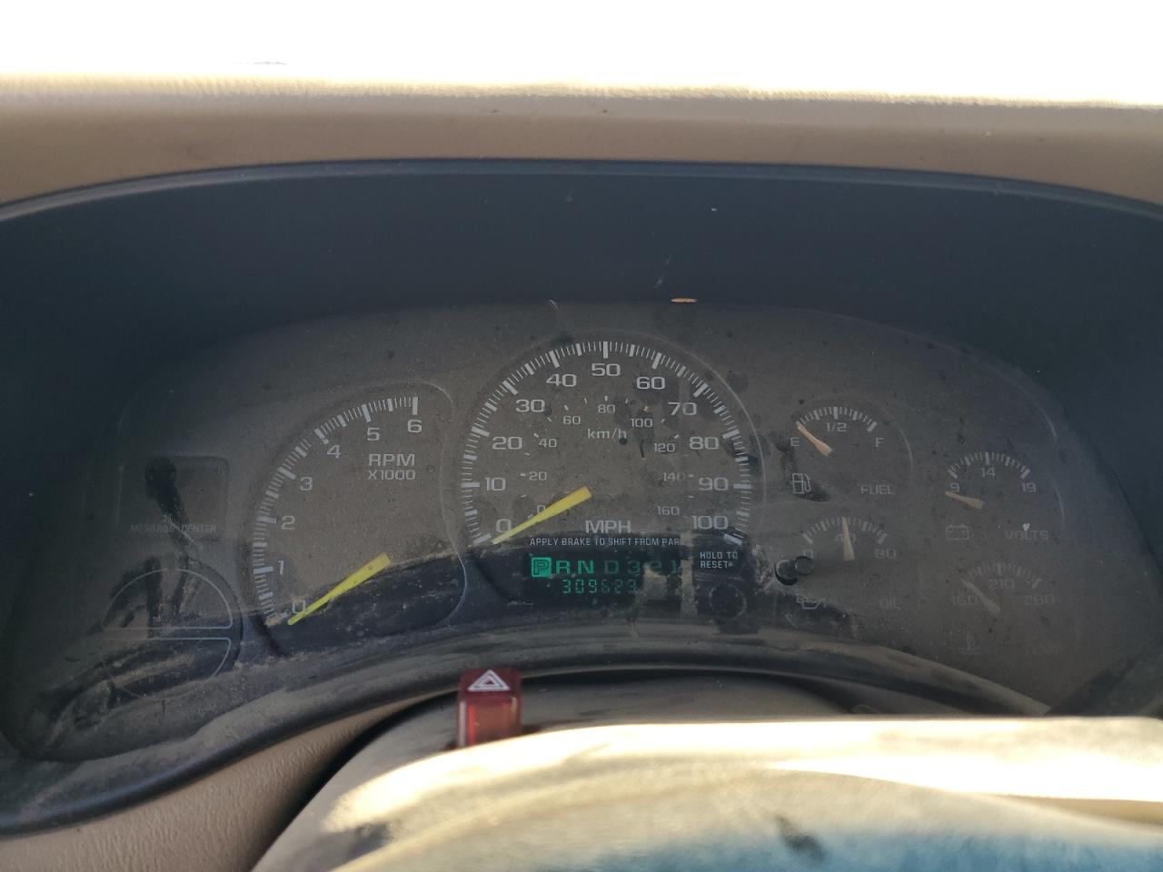 2001 Chevrolet Silverado - Image 9