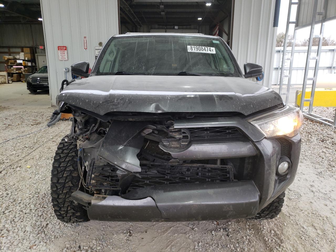 VIN JTEBU5JR9K5664290 2019 TOYOTA 4RUNNER no.5