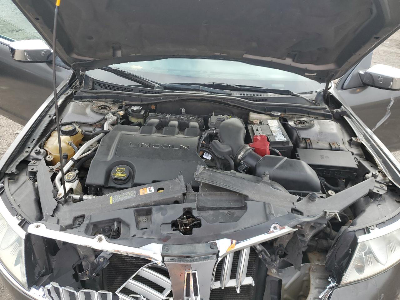 2011 Lincoln MKZ - Image 11