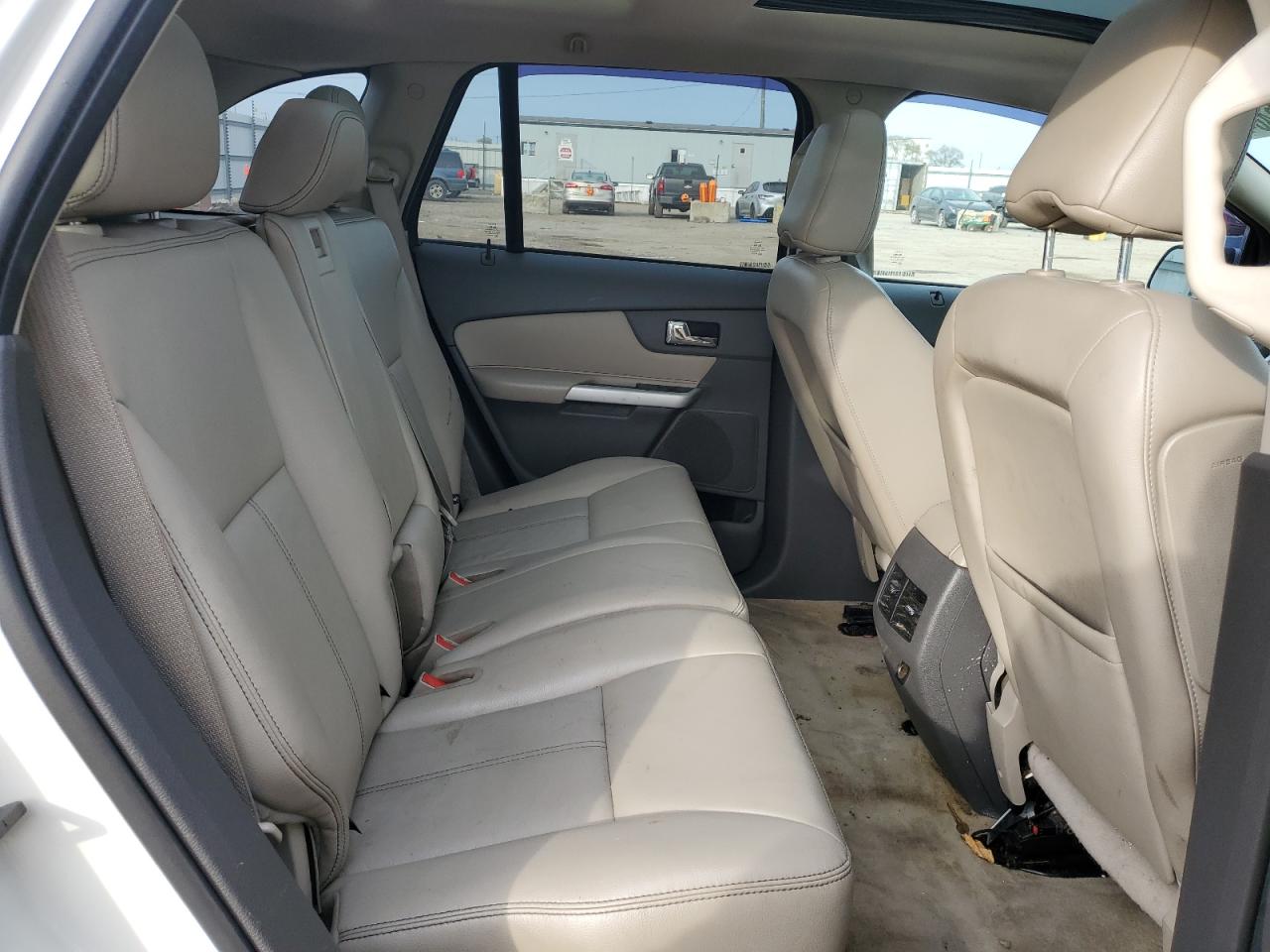 2012 Ford Edge - Image 11
