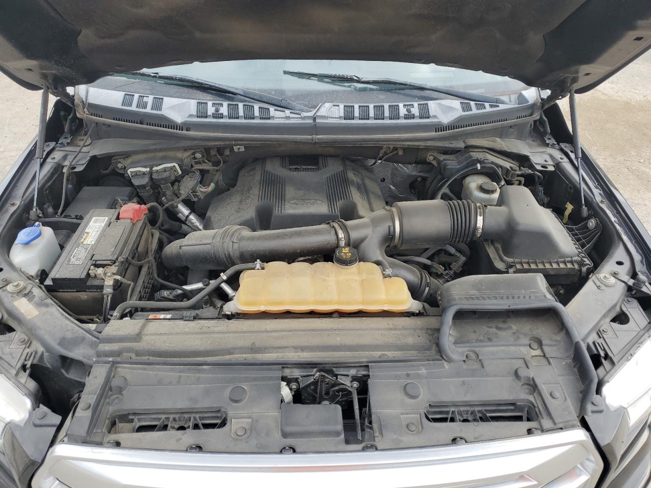 2017 Ford F-150 - Image 12