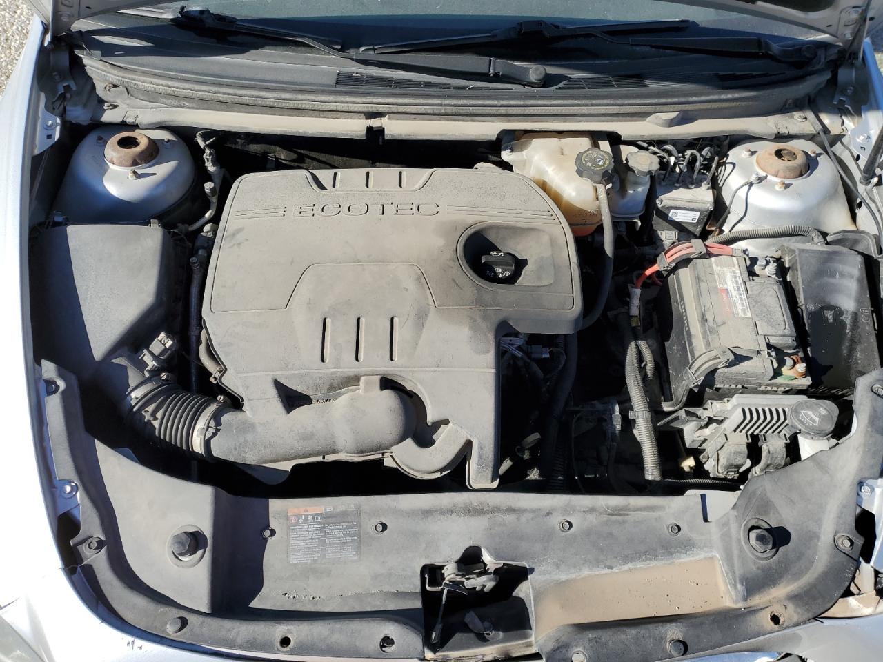 2011 Chevrolet Malibu - Image 13
