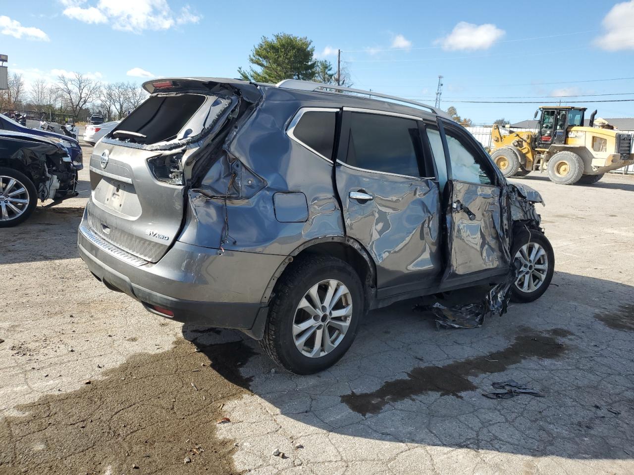 2015 Nissan Rogue - Image 3