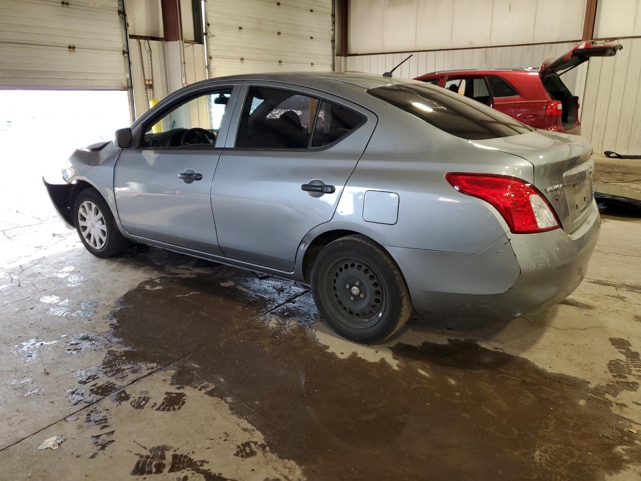 2012 Nissan Versa - Image 2
