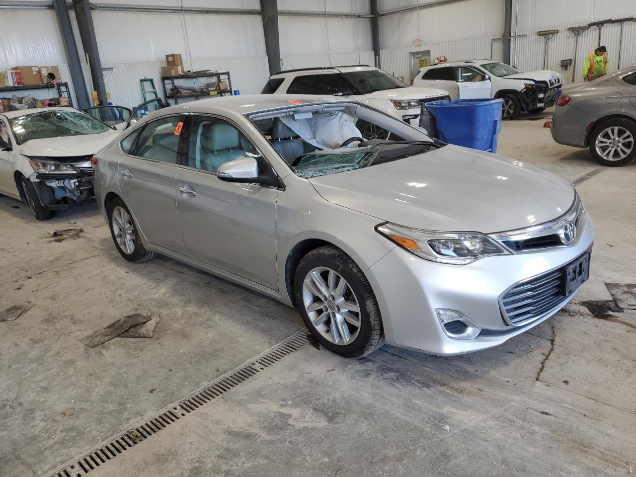 VIN 4T1BK1EB3DU071514 2013 TOYOTA AVALON no.4